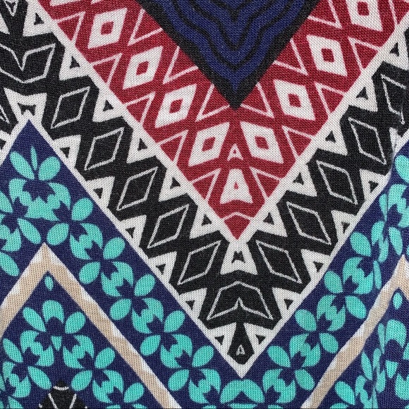 Super cute tribal patterned halter crop tank top - Picture 2 of 5